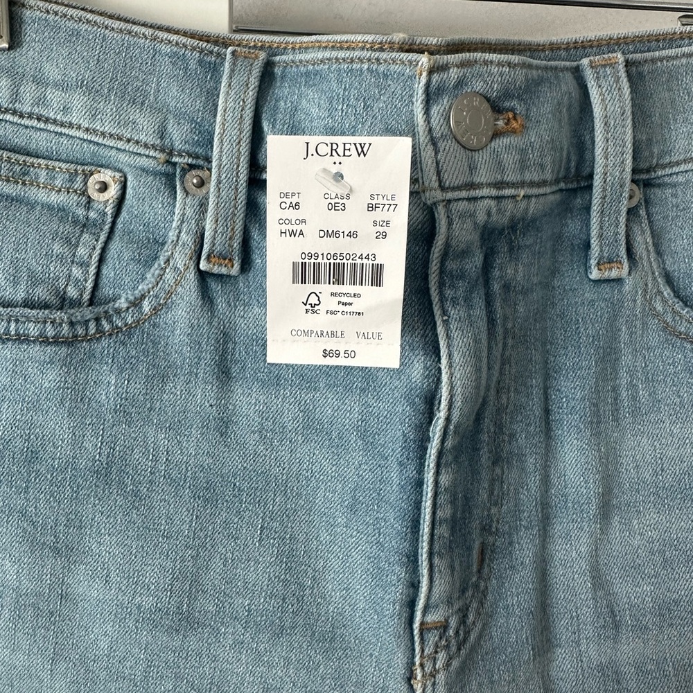 J. Crew Jean Shorts Faded Blue Denim Mom Shorts Women’s Size 29 NWT - Picture 3 of 6